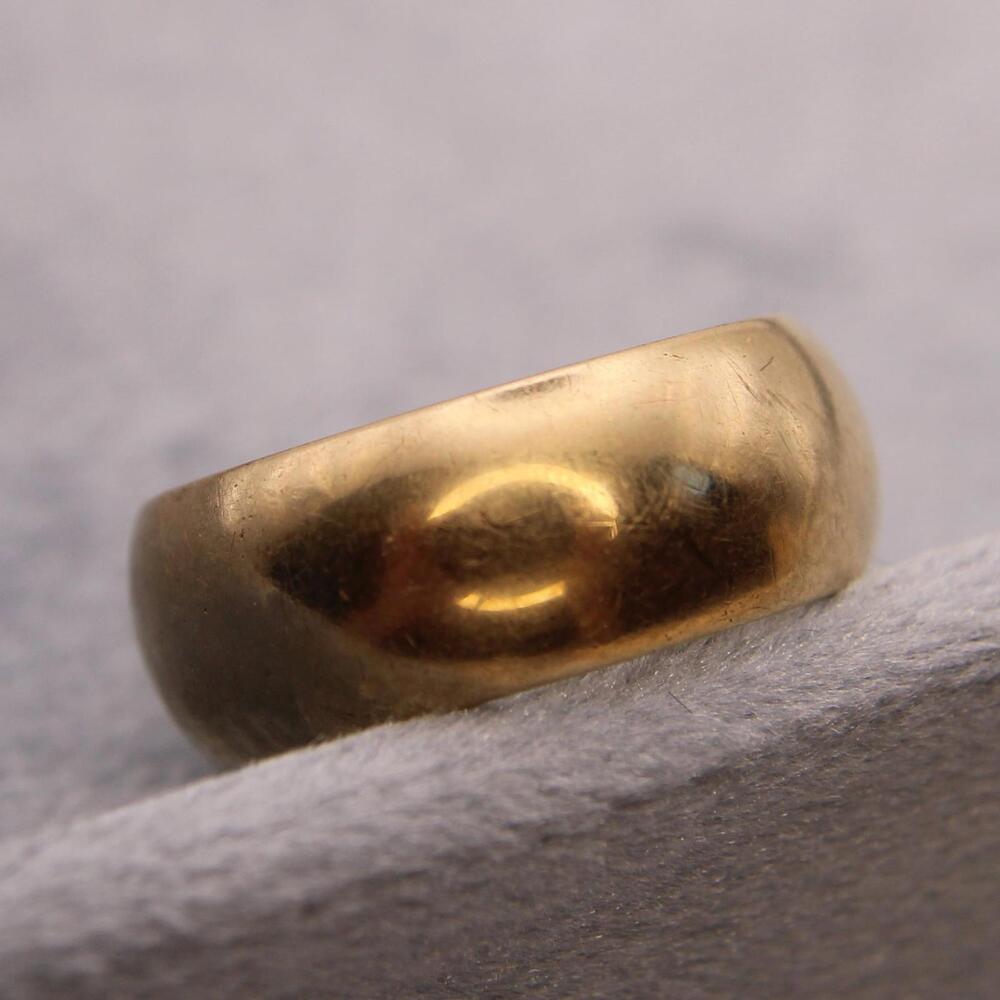 *SOLD* Vintage 14kt Yellow Gold Polished Wide Cigar Band Engraved Ring - Picture 9 of 9